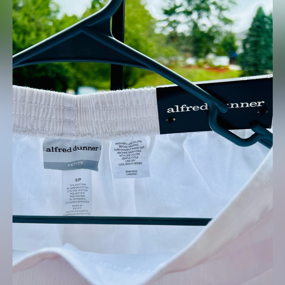 Alfred Dunner Elegant White Capri Pants